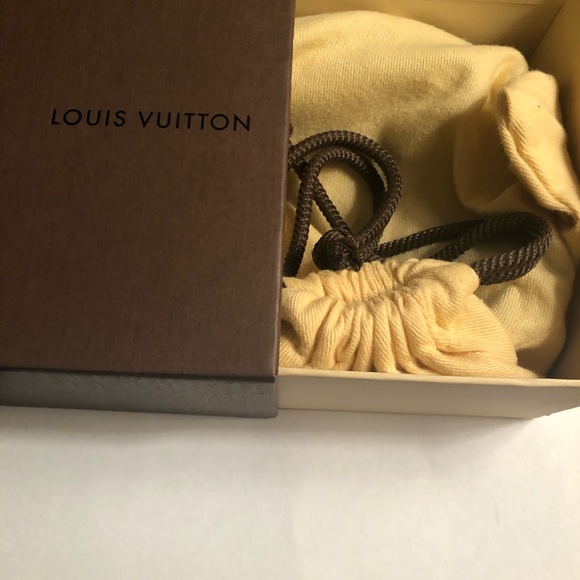 LV belt purchased at the store in VA. Worn Twice. - Picture 6 of 6
